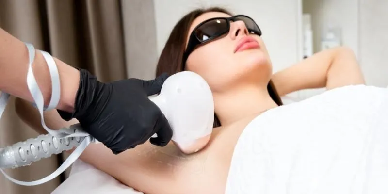 cong-nghe-sieu-vi-diem-white-laser-armpit