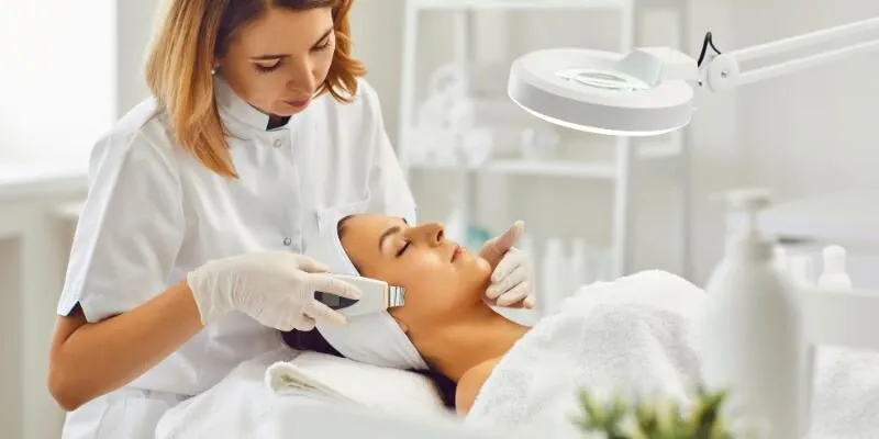 tam-trang-toan-than-bang-perfect-white-plus