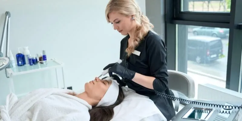 doi-ngu-ky-thuat-vien-chuyen-nghiep