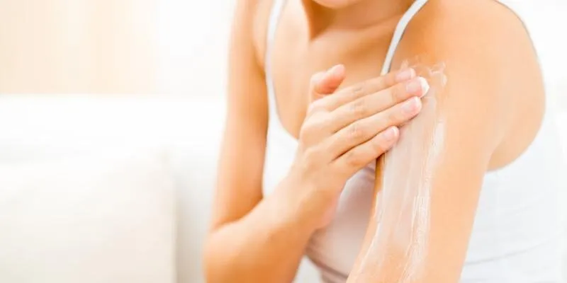 tam-trang-toan-than-perfect-white-plus